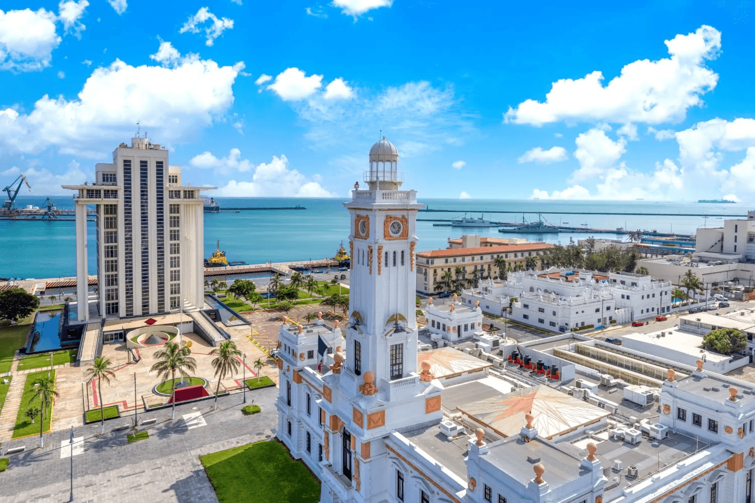 Escala perfecta en Veracruz: Qué hacer si tu vuelo tiene parada en la ciudad