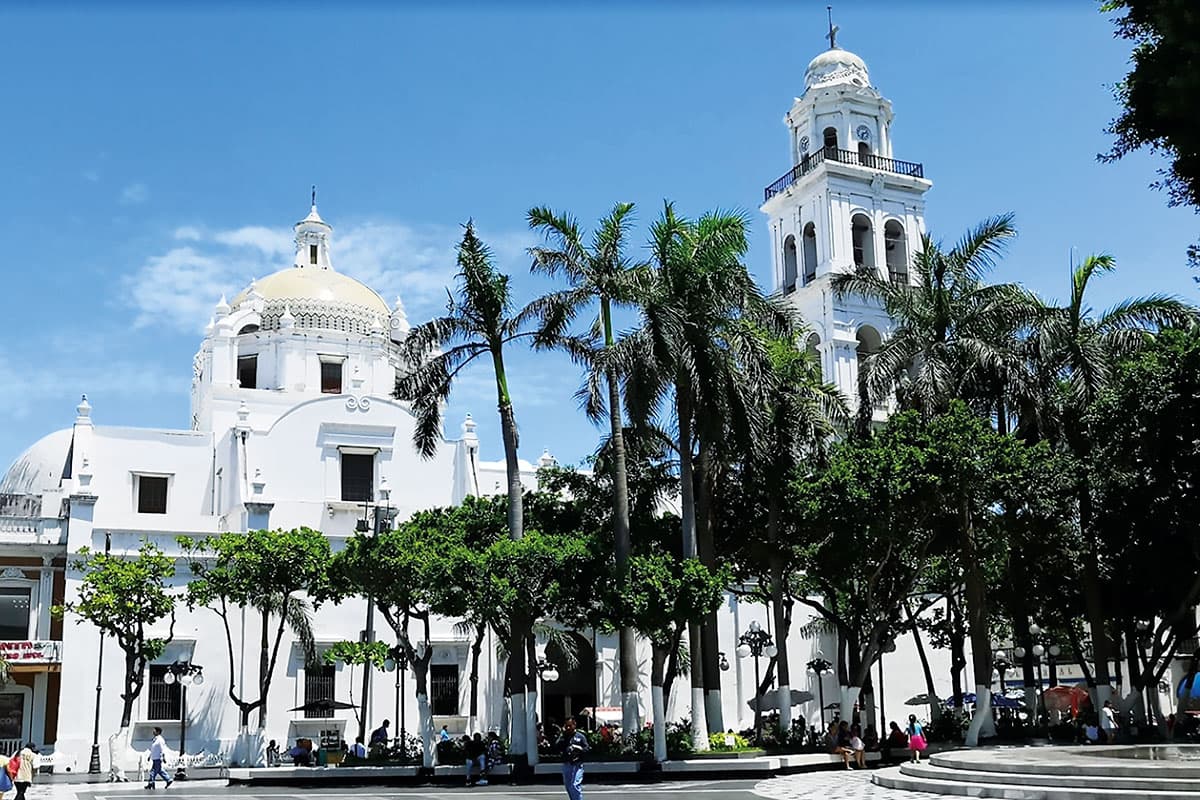 Visita la impresionante Catedral de Veracruz: una joya arquitectónica y cultural
